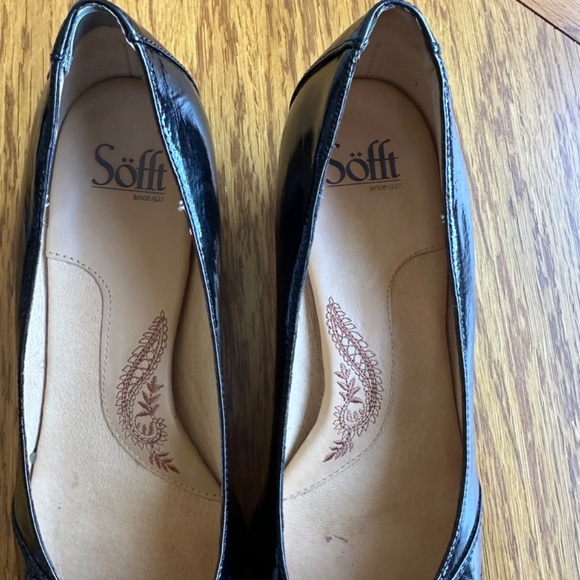 **SOFFT* Black x Beige Peep Toe Low Heels Size 10 - Picture 4 of 8